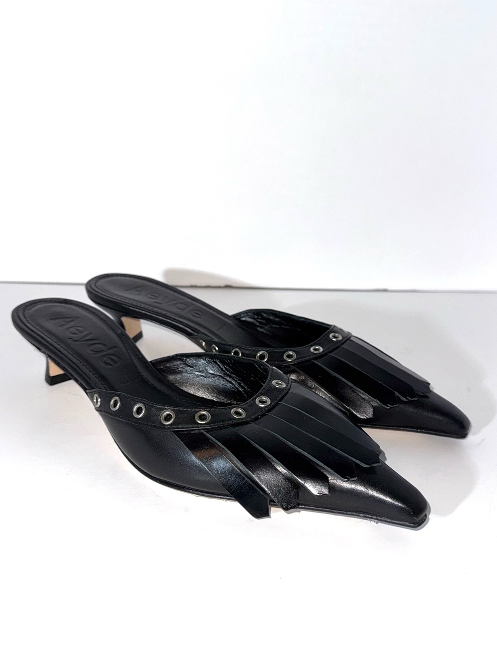 Aeyde Tania Leather Kitten Heel Pumps